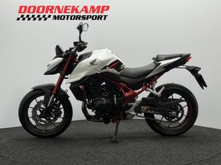 Voertuigafbeelding 8