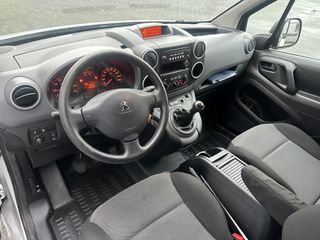 Voertuigafbeelding 2