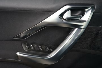 Voertuigafbeelding 14