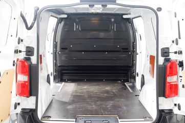 Voertuigafbeelding 6