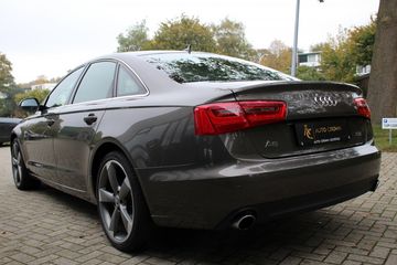 Voertuigafbeelding 6