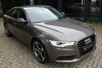 Voertuigafbeelding 8