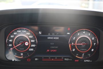 Voertuigafbeelding 16