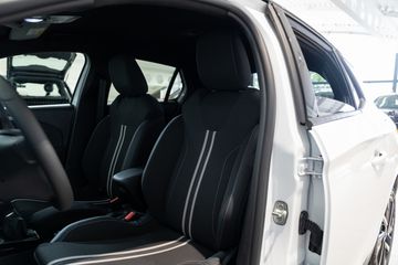 Voertuigafbeelding 12