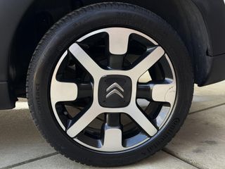 Voertuigafbeelding 24