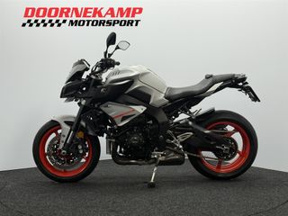 Voertuigafbeelding 8