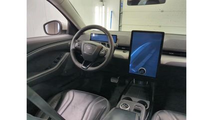 Voertuigafbeelding 4