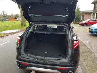 Voertuigafbeelding 4