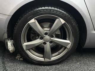 Voertuigafbeelding 8