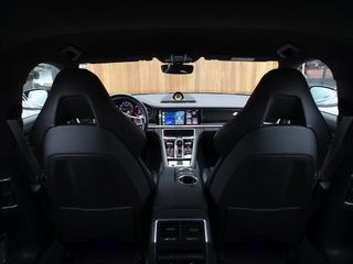 Voertuigafbeelding 12