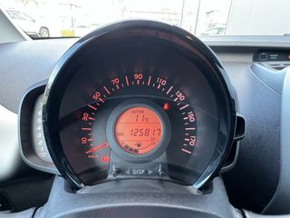 Voertuigafbeelding 12