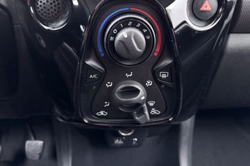 Voertuigafbeelding 25