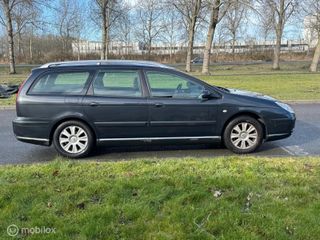 Voertuigafbeelding 8