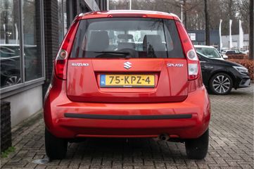 Voertuigafbeelding 10