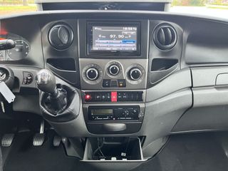 Voertuigafbeelding 12