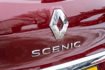 Voertuigafbeelding 12