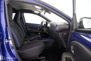 Voertuigafbeelding 8