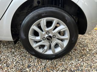 Voertuigafbeelding 21