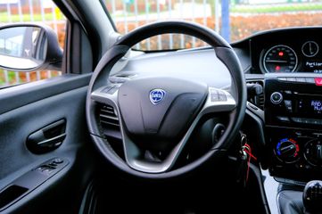 Voertuigafbeelding 5