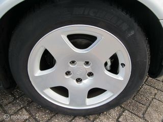 Voertuigafbeelding 13