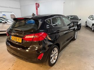 Voertuigafbeelding 4