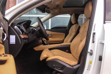 Voertuigafbeelding 13