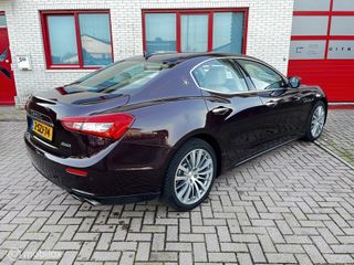 Voertuigafbeelding 3