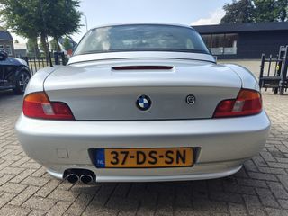 Voertuigafbeelding 6