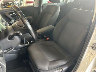 Voertuigafbeelding 10