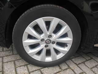 Voertuigafbeelding 8