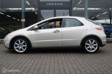 Voertuigafbeelding 10