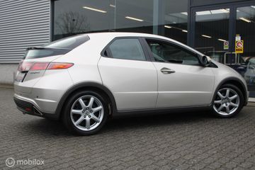 Voertuigafbeelding 14