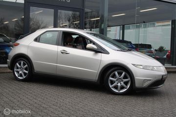 Voertuigafbeelding 6