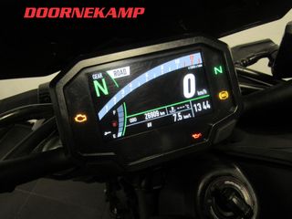 Voertuigafbeelding 6