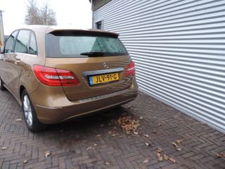 Voertuigafbeelding 7