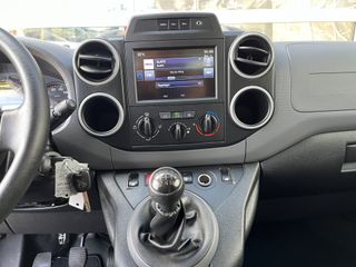 Voertuigafbeelding 12