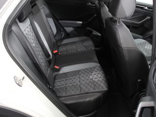 Voertuigafbeelding 35