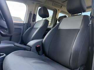 Voertuigafbeelding 11