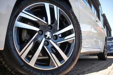 Voertuigafbeelding 12