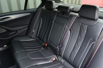 Voertuigafbeelding 11