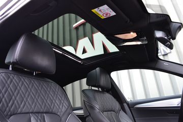 Voertuigafbeelding 14