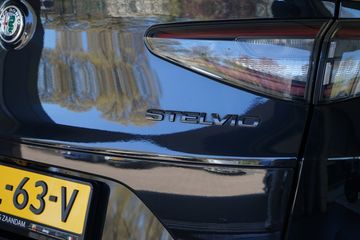 Voertuigafbeelding 12