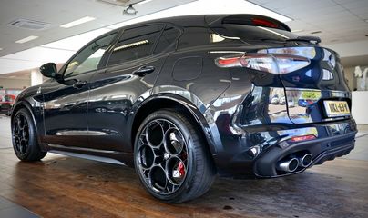 Voertuigafbeelding 4