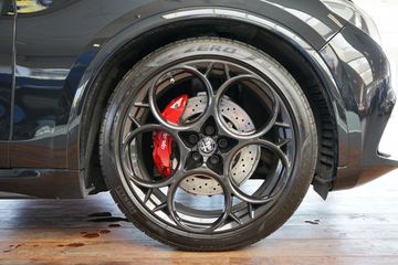 Voertuigafbeelding 8