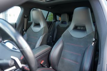 Voertuigafbeelding 4