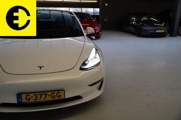 Voertuigafbeelding 8