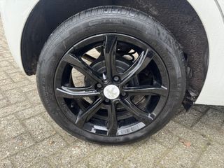 Voertuigafbeelding 9