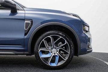 Voertuigafbeelding 6