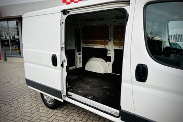 Voertuigafbeelding 4