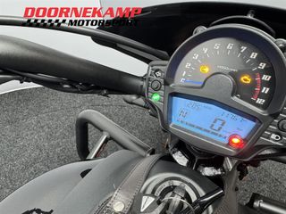 Voertuigafbeelding 16